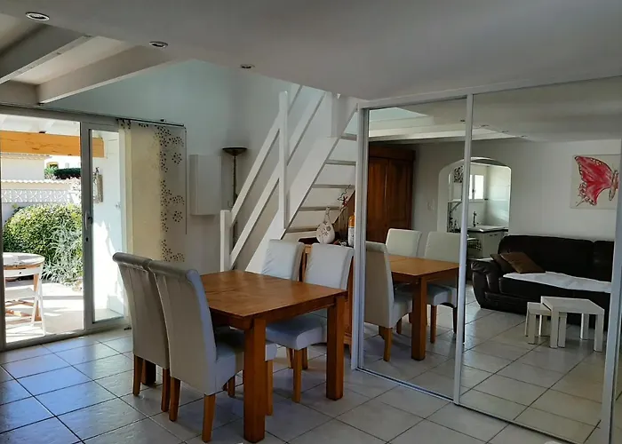 Дом отдыха Location Maison 4 Pers D'agde 34 *